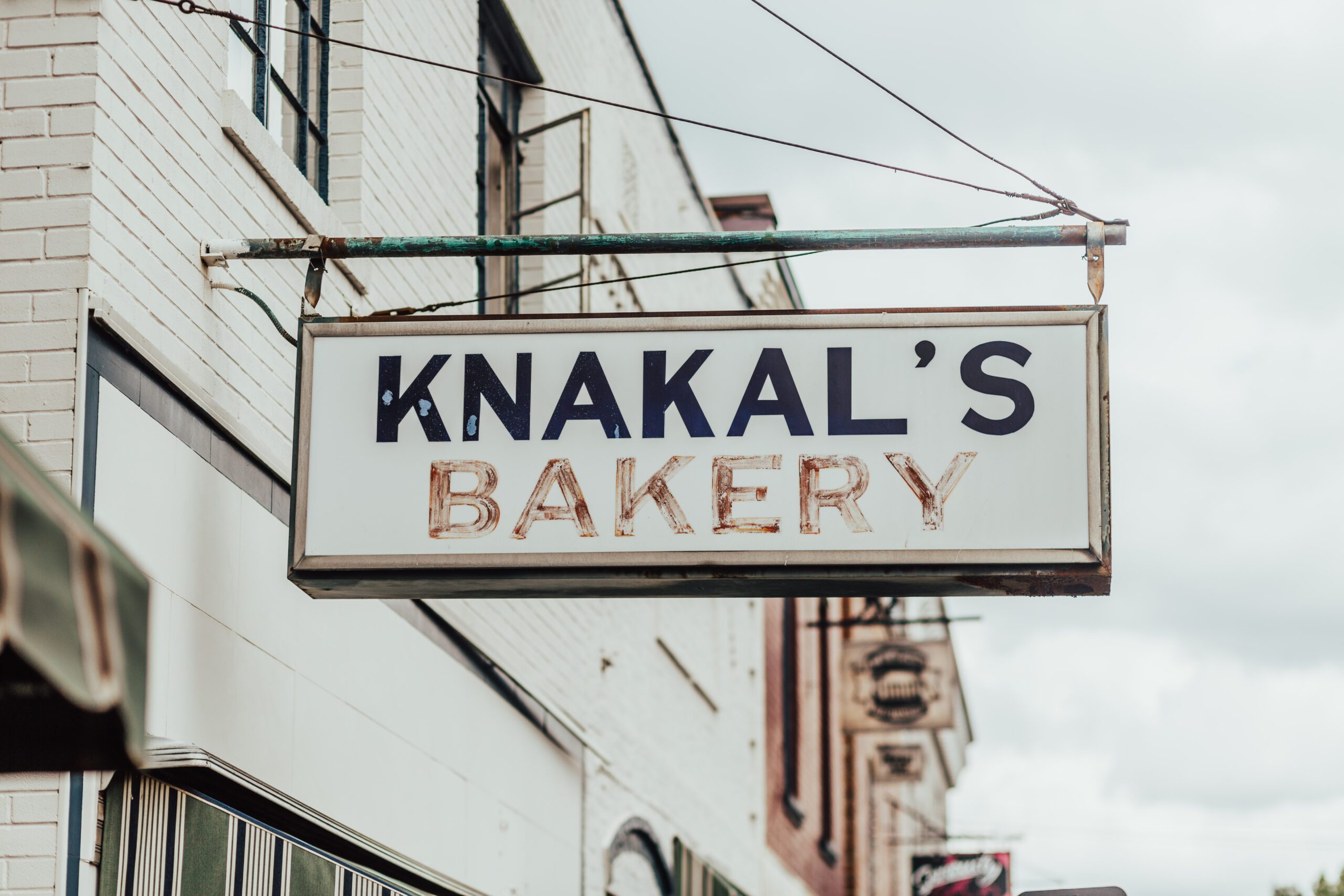 Knakal’s Bakery Image