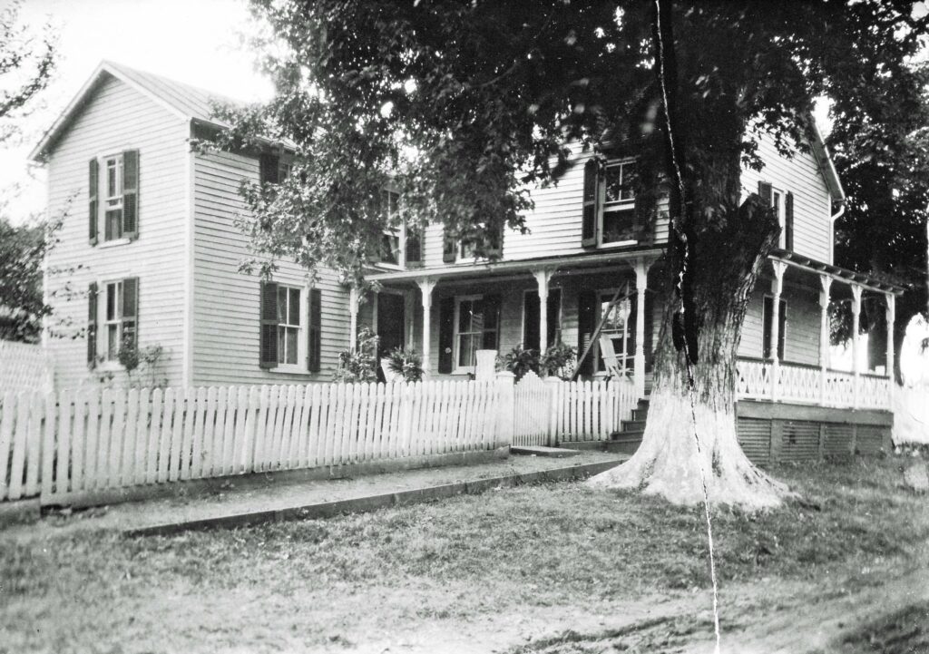 121 W. Slaughter (Piedmont) Street after additions C 1912. Contributed by great-granddaughter Lisa Jackson.